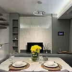 Elegance No2 - Pier Sea View וילה אורלה