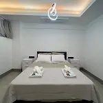 Elegance No2 - Pier Sea View *