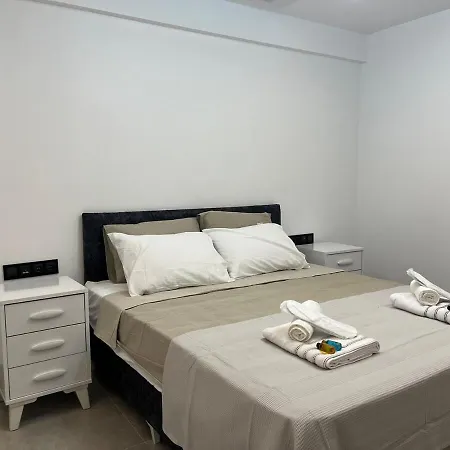 Elegance No2 - Pier Sea View