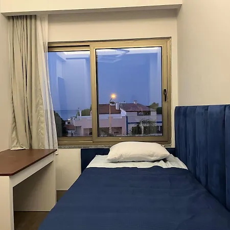 Elegance No2 - Pier Sea View אורלה