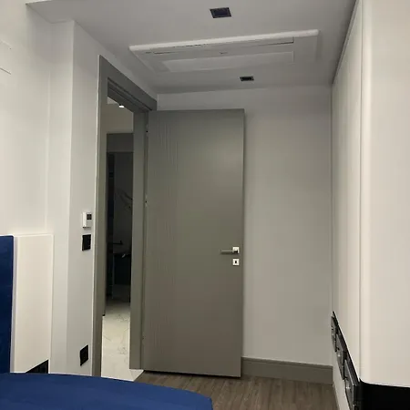 Elegance No2 - Pier Sea View