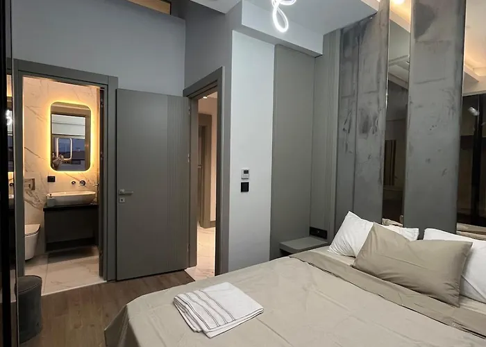 Elegance No2 - Pier Sea View *