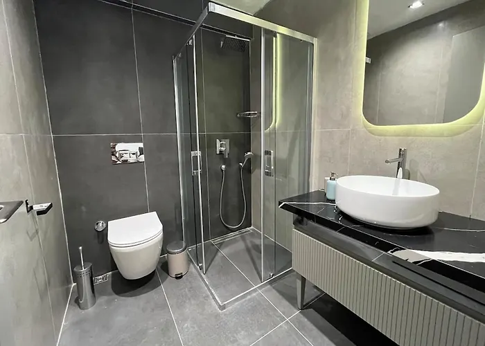 Elegance No2 - Pier Sea View *