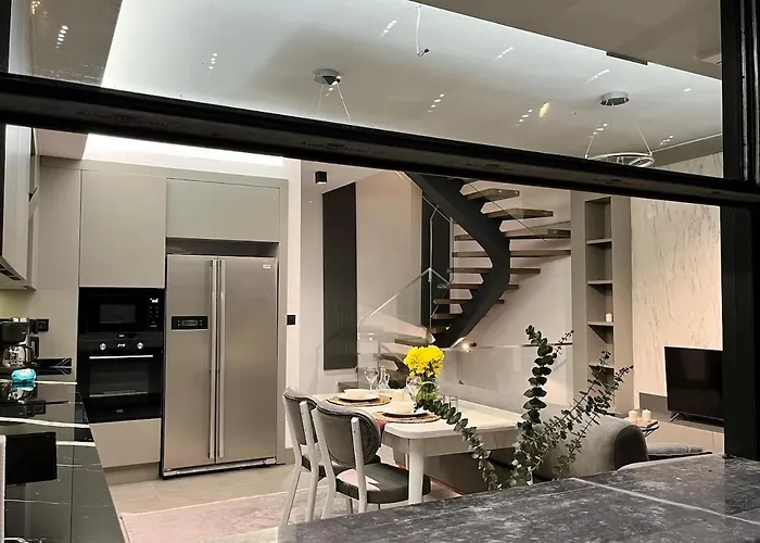 Elegance No2 - Pier Sea View *