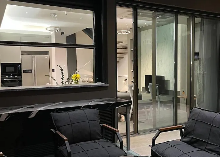 Elegance No2 - Pier Sea View אורלה