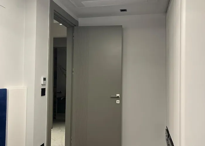 Elegance No2 - Pier Sea View