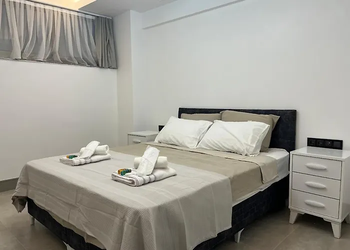 Elegance No2 - Pier Sea View אורלה